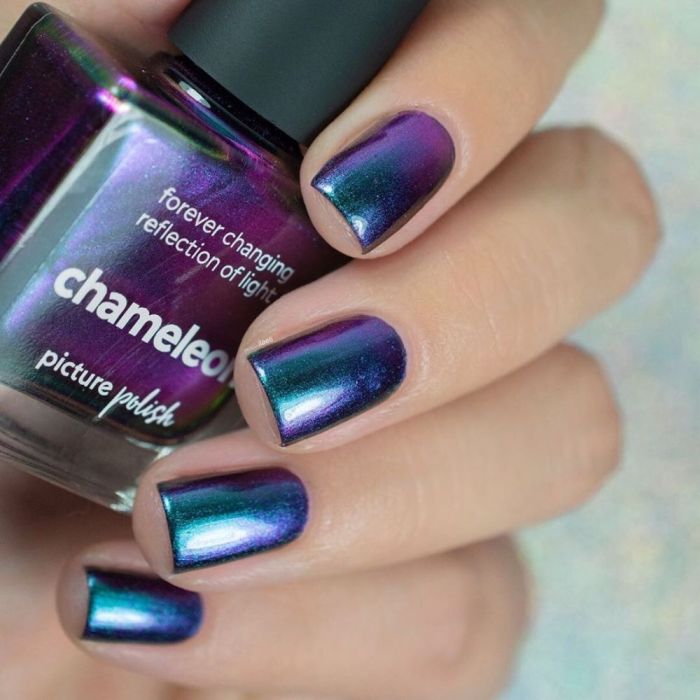 Color shifting nail polish