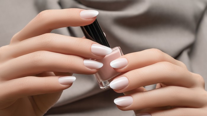 Nail polish natural nail color